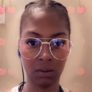 Meet your Posher, Quinta